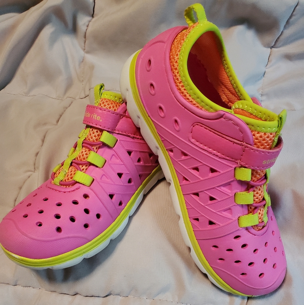 Stride Rite Phibian